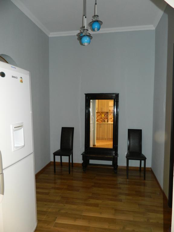 Apartment On Aleksandr Pushkin Street Тбилиси Екстериор снимка